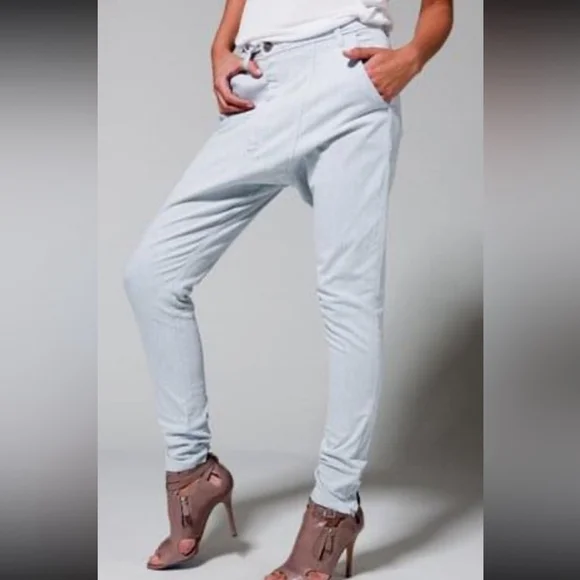 * Superfine Chase Slouch Crotch Mid Rise Chambray Slim Jeans Size 26